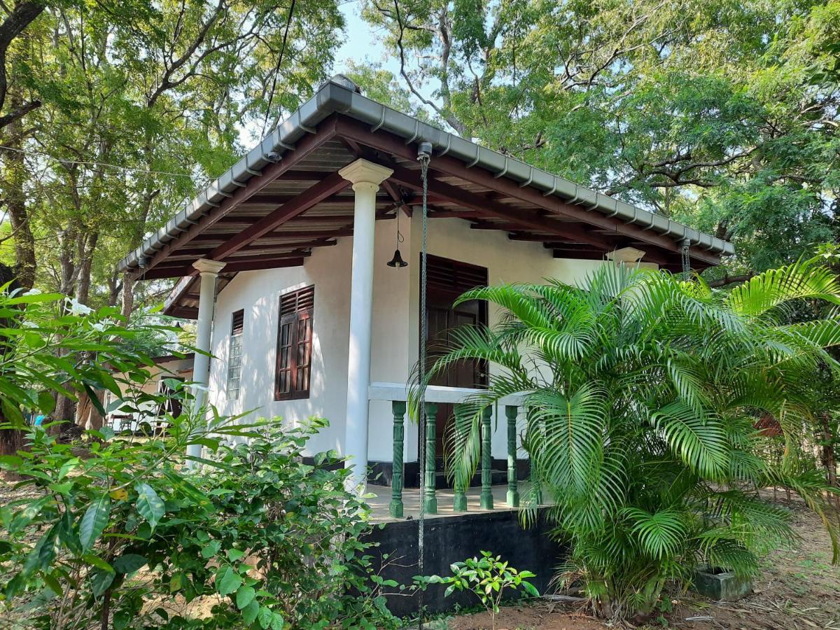 Katagamuwa Rest Hotel Kataragama Exterior foto